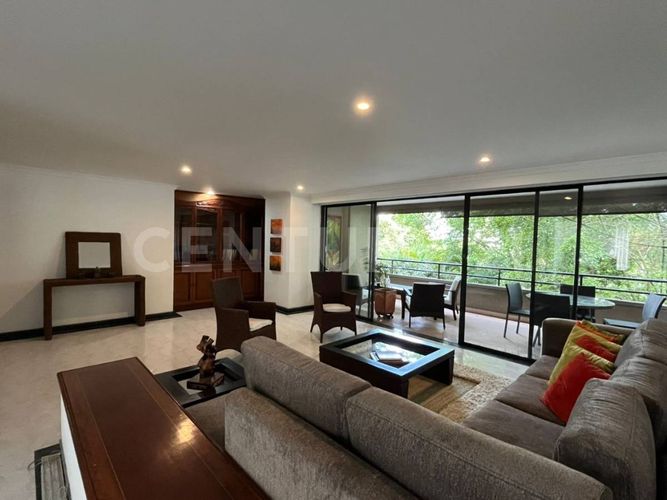 Apartamento de 3 alcobas en arriendo en Los Balsos, Medellín, 210 m² · foto 5 de 15