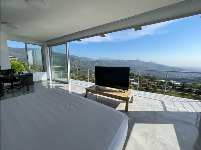 Casa de 5 alcobas en venta en La Reforma, Cali, 500 m² · foto 16 de 24