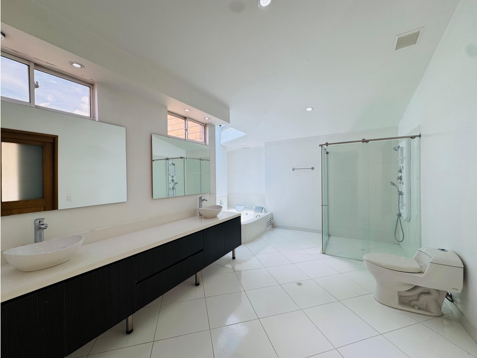 Apartamento en venta en Laureles, Medellín · foto 8 de 21