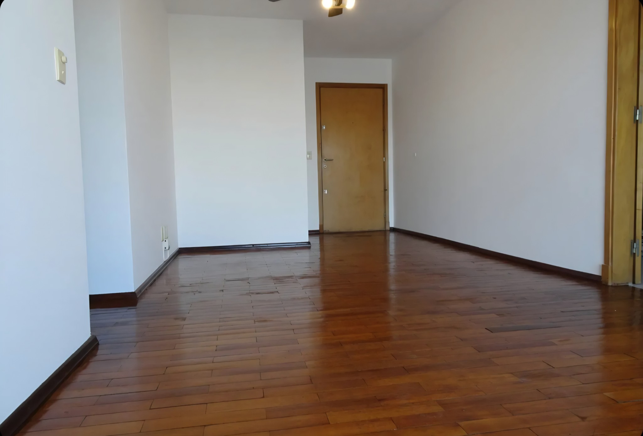 Exclusivo Apartamento de 1 Dormitorio con Vistas Panorámicas a la Bahía en Esquina Privilegiada (Rondeau y Asunción) · Foto 9