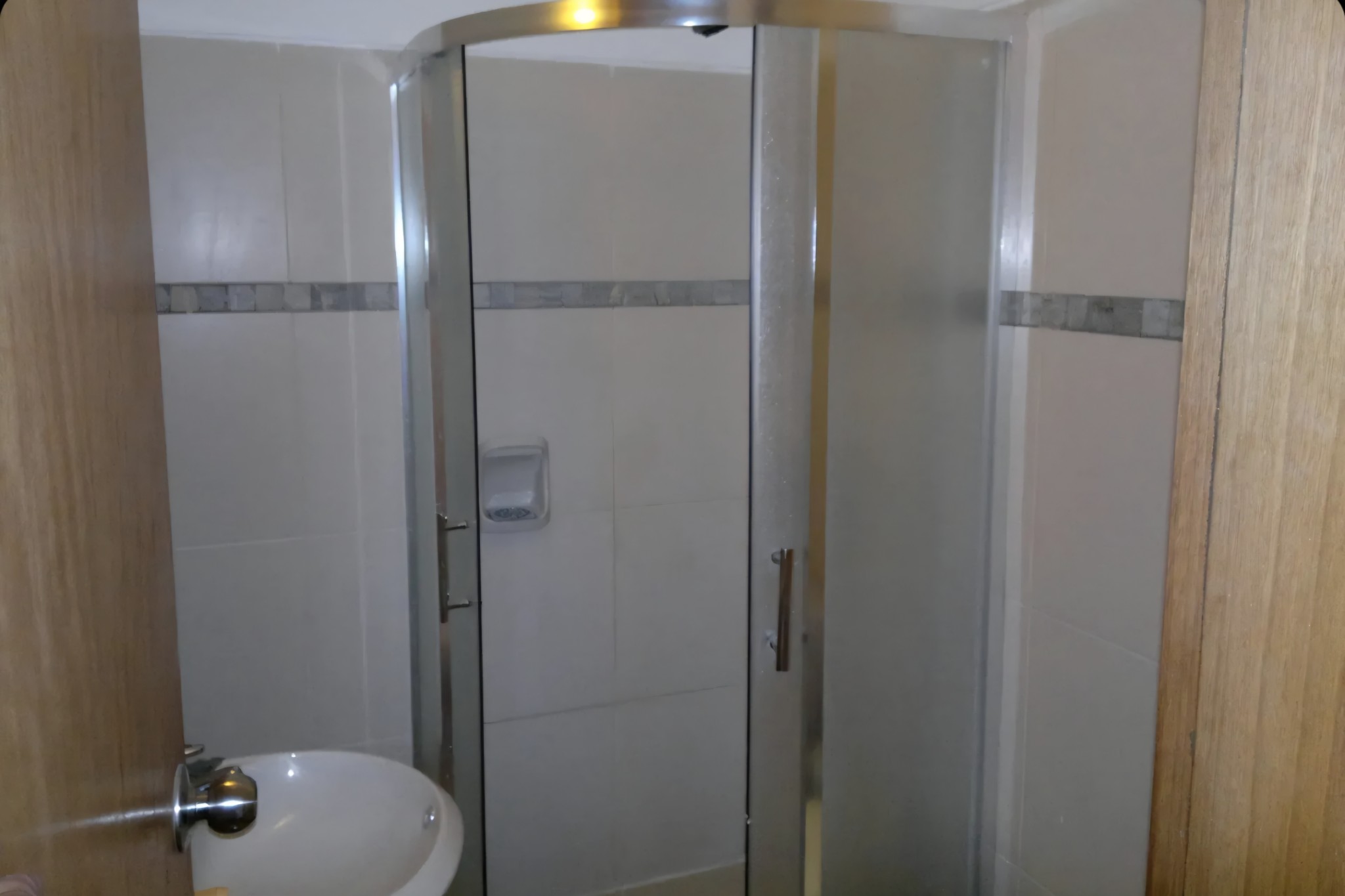 Exclusivo Apartamento de 1 Dormitorio con Vistas Panorámicas a la Bahía en Esquina Privilegiada (Rondeau y Asunción) · Foto 12