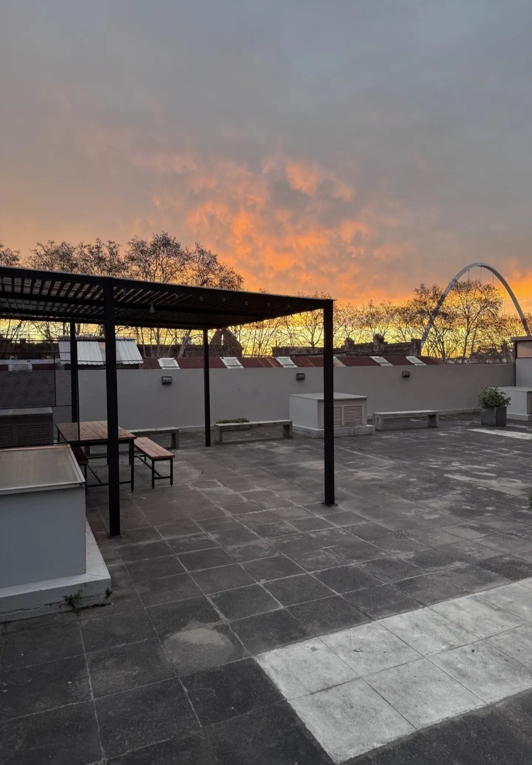 Exclusivo Apartamento de 1 Dormitorio con Vistas Panorámicas a la Bahía en Esquina Privilegiada (Rondeau y Asunción) · Foto 5