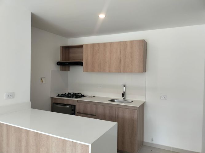 Apartamento de 3 alcobas en arriendo en El Poblado, Medellín, 122 m² · foto 4 de 18