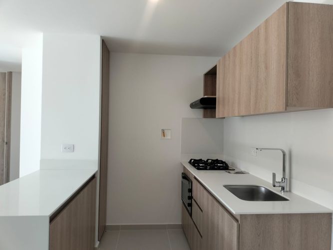 Apartamento de 3 alcobas en arriendo en El Poblado, Medellín, 122 m² · foto 5 de 18