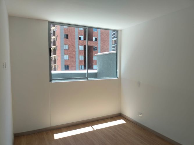 Apartamento de 3 alcobas en arriendo en El Poblado, Medellín, 122 m² · foto 8 de 18
