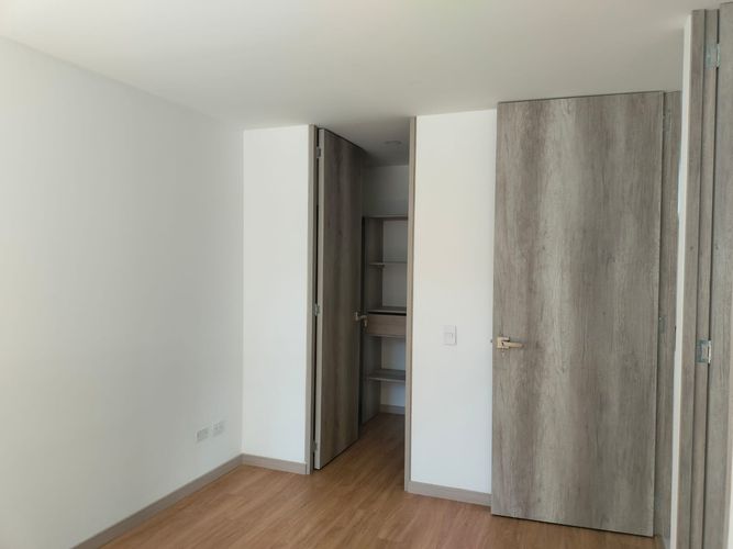 Apartamento de 3 alcobas en arriendo en El Poblado, Medellín, 122 m² · foto 14 de 18
