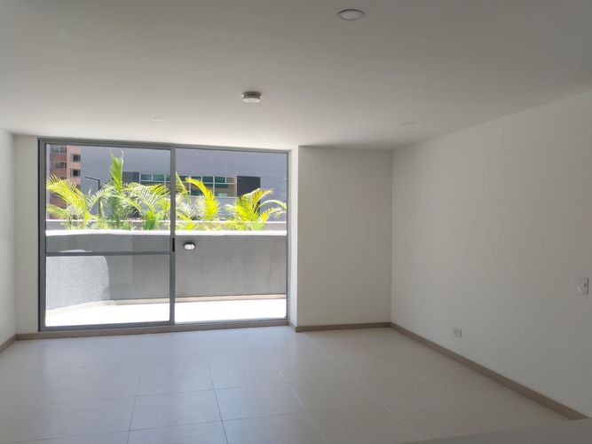 Apartamento de 3 alcobas en arriendo en El Poblado, Medellín, 122 m² · foto 2 de 18