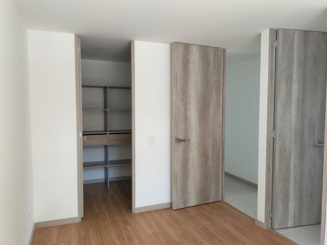 Apartamento de 3 alcobas en arriendo en El Poblado, Medellín, 122 m² · foto 12 de 18
