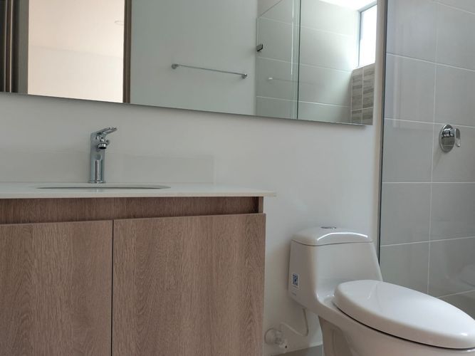 Apartamento de 3 alcobas en arriendo en El Poblado, Medellín, 122 m² · foto 17 de 18
