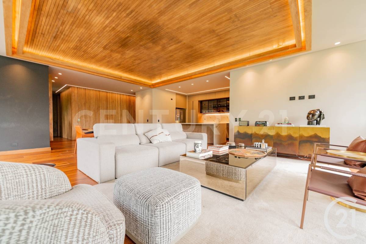 Apartamento en arriendo en El Poblado, Medellín · foto 5 de 24