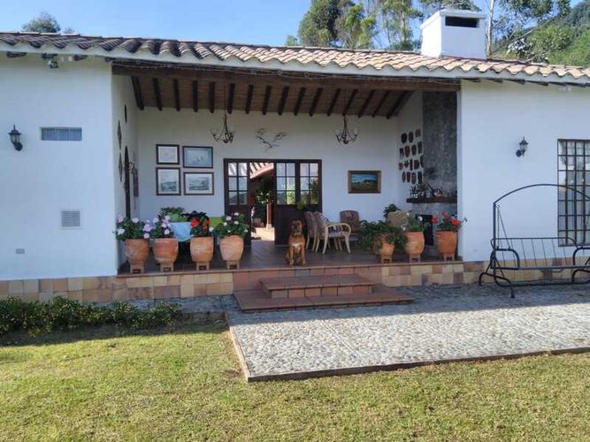 Casa de 4 alcobas en venta en La Union, La Ceja, 648 m² · foto 3 de 23