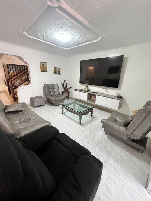 Casa de 8 alcobas en venta en Provenza, Bucaramanga, 483 m² · foto 12 de 24