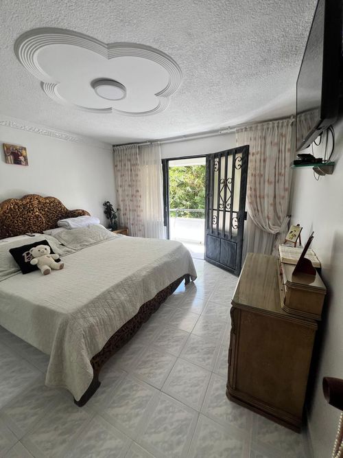 Casa de 8 alcobas en venta en Provenza, Bucaramanga, 483 m² · foto 17 de 24