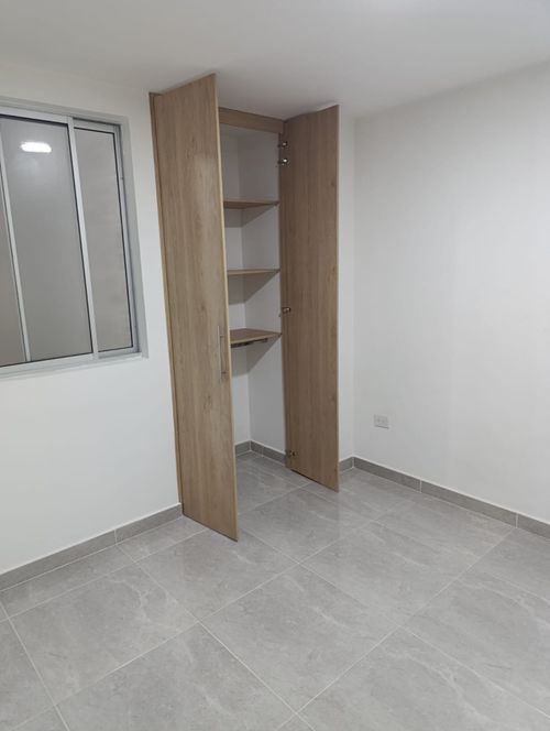 Apartamento de 2 alcobas en venta en San Joaquin, Sabaneta, 69 m² · foto 7 de 12