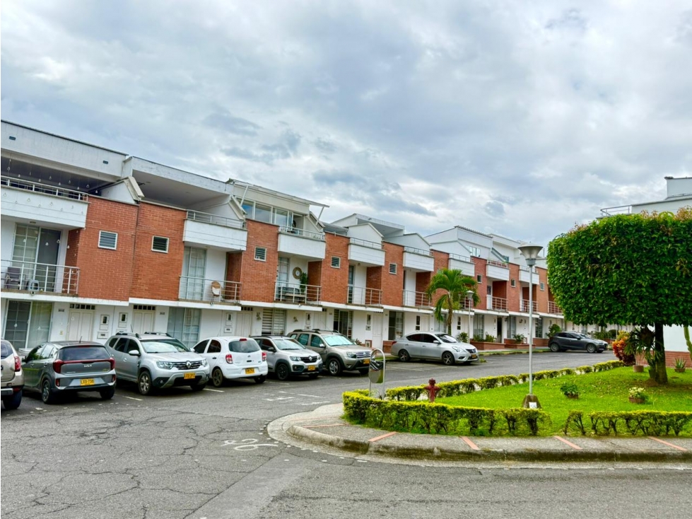 Casa en venta en Avenida Sur, Pereira · foto 2 de 24