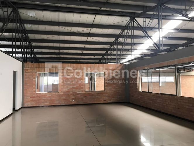 Bodega en arriendo en La Tablaza, La Estrella, 3308 m² · foto 8 de 12
