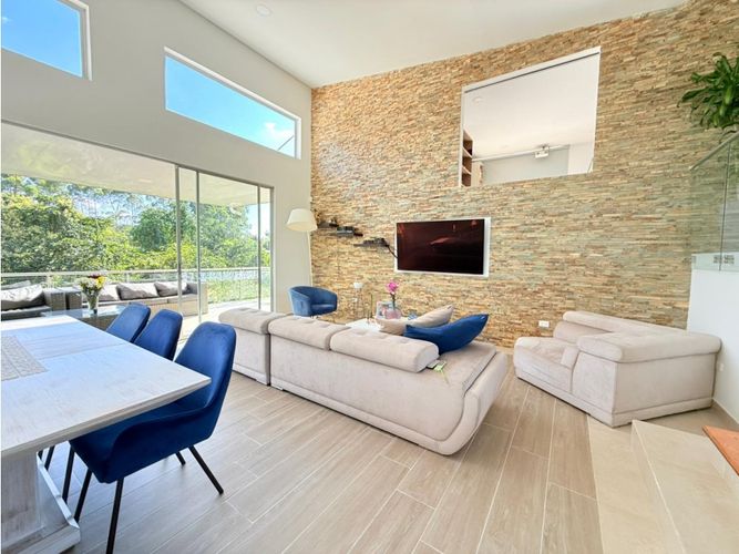 Casa de 4 alcobas en venta en Condina, Pereira, 350 m² · foto 4 de 24