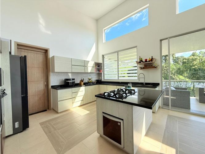 Casa de 4 alcobas en venta en Condina, Pereira, 350 m² · foto 7 de 24
