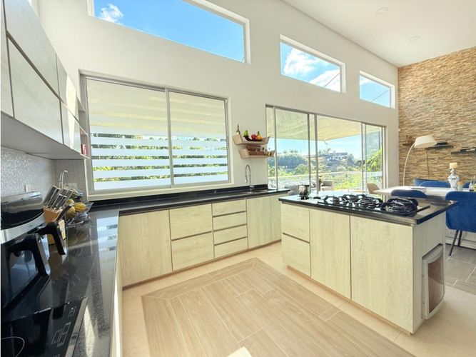 Casa de 4 alcobas en venta en Condina, Pereira, 350 m² · foto 8 de 24