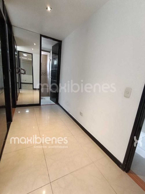 Apartamento de 3 alcobas en venta en Castropol, Medellín, 75 m² · foto 5 de 21