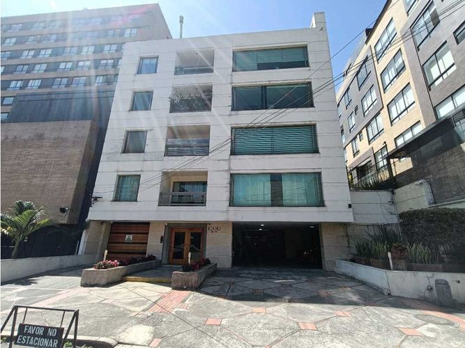 Apartamento de 3 alcobas en venta en Santa Paula, Bogotá, 100 m² · foto 2 de 23