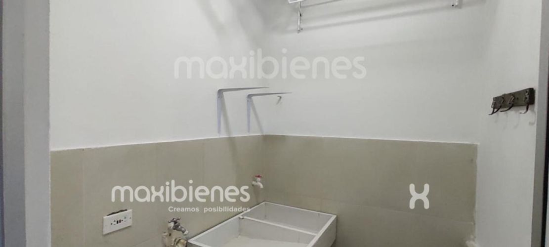Apartamento de 3 alcobas en arriendo en El Salvador, Apartado, 80 m² · foto 2 de 12