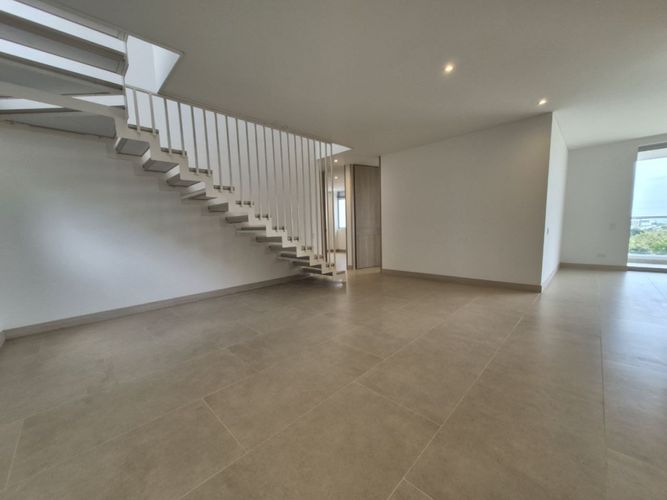 Apartamento en venta en Pance, Cali · foto 2 de 24