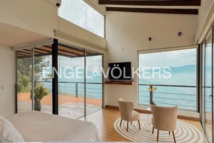 Casa de 5 alcobas en venta en Loma Del Escobero, Envigado, 450 m² · foto 5 de 13