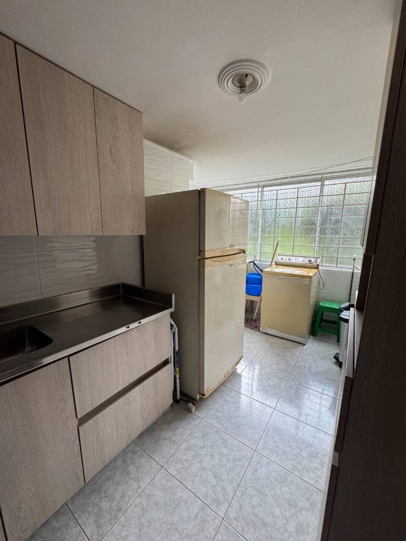 Apartamento en arriendo en Los Colores, Medellín · foto 3 de 12