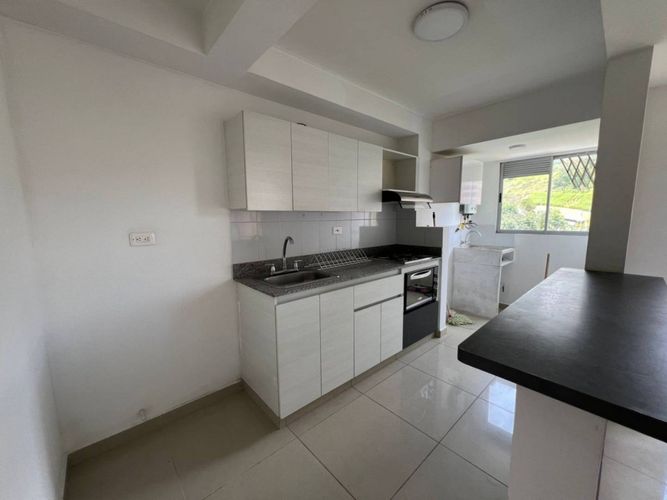 Apartamento de 2 alcobas en arriendo en Calasanz, Medellín, 68 m² · foto 2 de 19