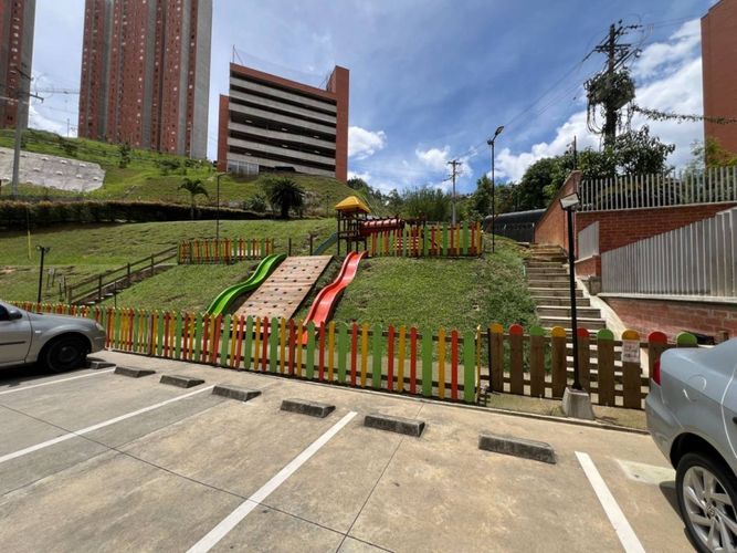 Apartamento de 2 alcobas en arriendo en Calasanz, Medellín, 68 m² · foto 13 de 19