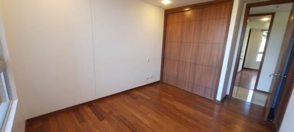 Apartamento de 3 alcobas en arriendo en Vizcaya, Medellín, 168 m² · foto 10 de 24