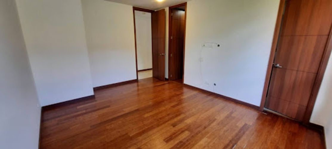 Apartamento de 3 alcobas en arriendo en Vizcaya, Medellín, 168 m² · foto 16 de 24