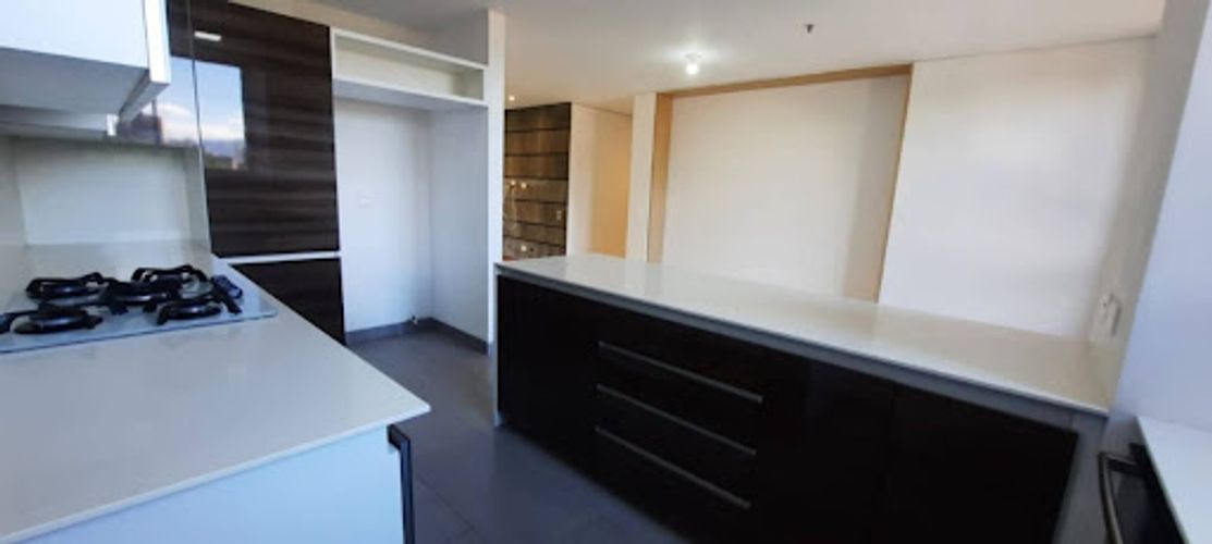 Apartamento de 3 alcobas en arriendo en Vizcaya, Medellín, 168 m² · foto 20 de 24