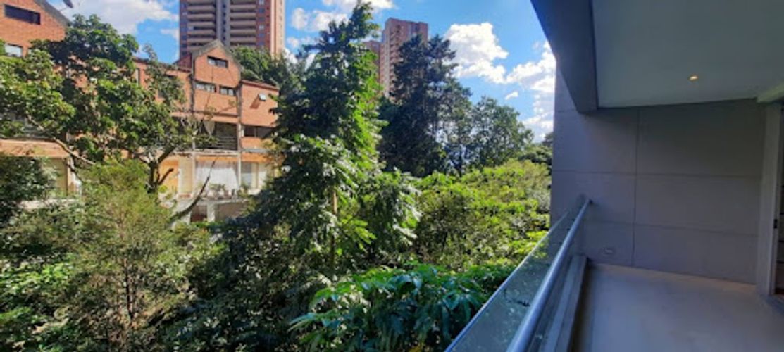 Apartamento de 3 alcobas en arriendo en Vizcaya, Medellín, 168 m² · foto 22 de 24