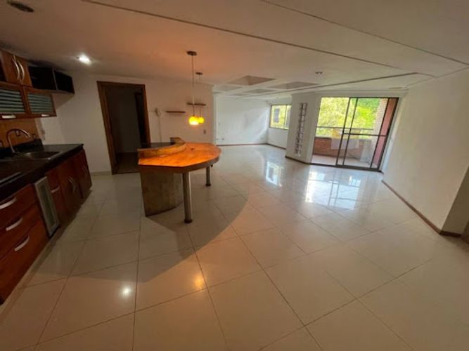 Apartamento de 2 alcobas en arriendo en Aves Maria, Sabaneta, 125 m² · foto 4 de 11