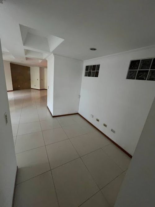 Apartamento de 2 alcobas en arriendo en Aves Maria, Sabaneta, 125 m² · foto 5 de 11