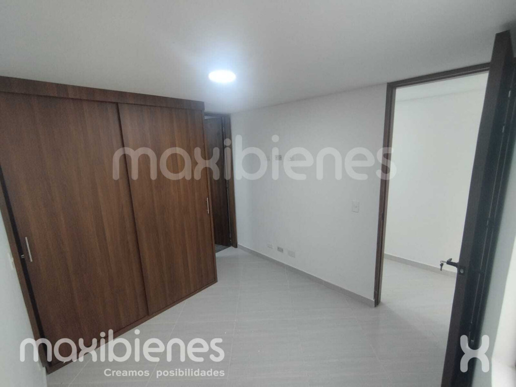 Apartamento en venta en Loma Del Indio, Medellín · foto 5 de 8