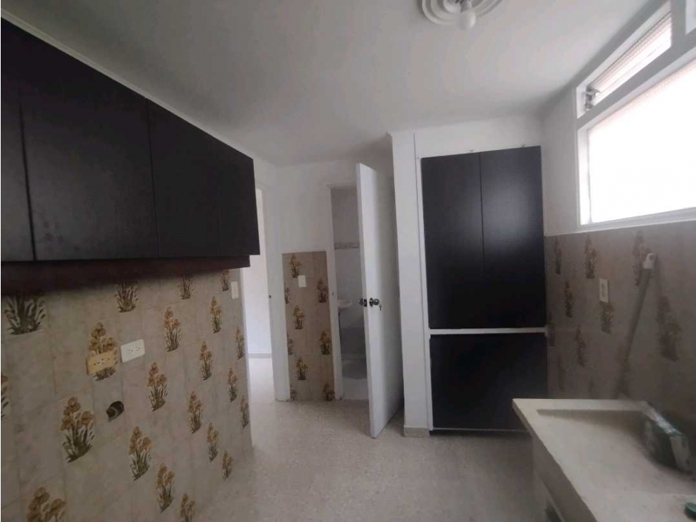 Apartamento en arriendo en Laureles, Medellín · foto 8 de 15