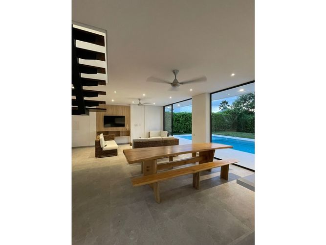 Casa de 4 alcobas en venta en Las Varas, Ricaurte, 220 m² · foto 6 de 24