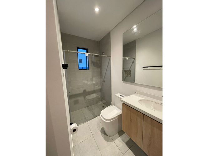 Casa de 4 alcobas en venta en Las Varas, Ricaurte, 220 m² · foto 19 de 24