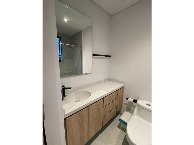 Casa de 4 alcobas en venta en Las Varas, Ricaurte, 220 m² · foto 21 de 24