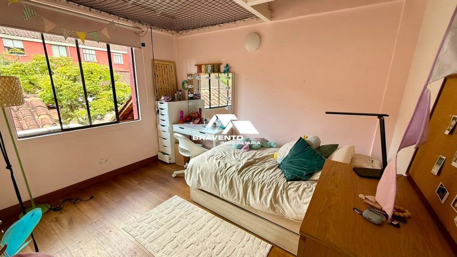 Casa de 3 alcobas en venta en La Calera, Medellín, 265 m² · foto 7 de 15