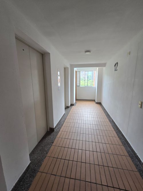 Apartamento de 3 alcobas en venta en Las Lomitas, Sabaneta, 81 m² · foto 10 de 13