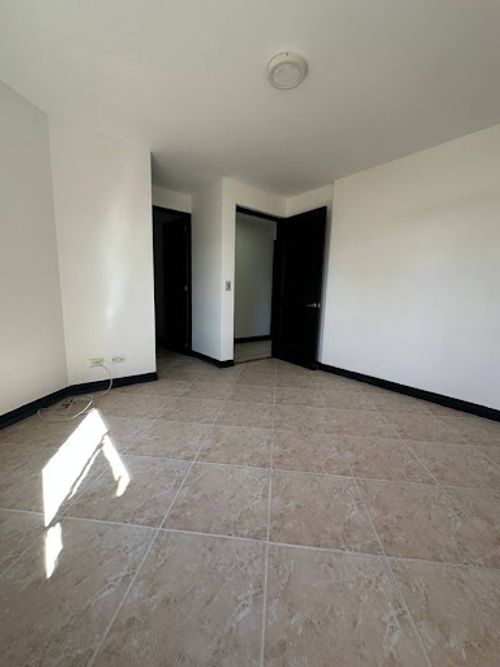 Apartamento de 3 alcobas en arriendo en Castropol, Medellín, 85 m² · foto 15 de 24