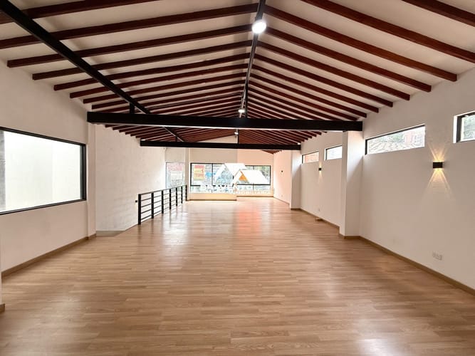 Local en arriendo en Patio Bonito, Medellín, 92 m² · foto 2 de 6