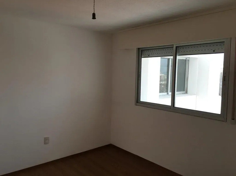 ALQUILER EN CORDON, 2 DORMITORIOS Y 2 BAÑOS, PISO 9 CON BALCON, AIRES Y CALEFACCION ELECTRICA · Foto 7