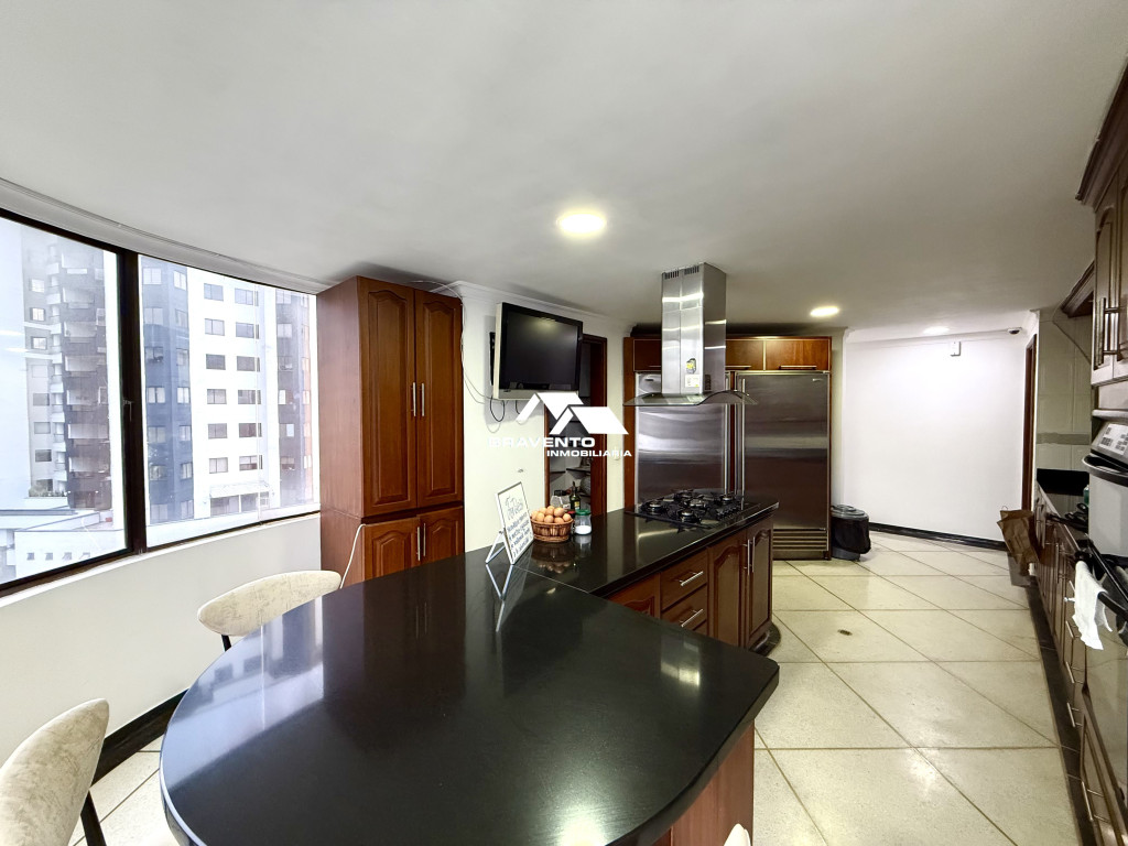 Apartamento en arriendo en Los Balsos, Medellín · foto 5 de 24