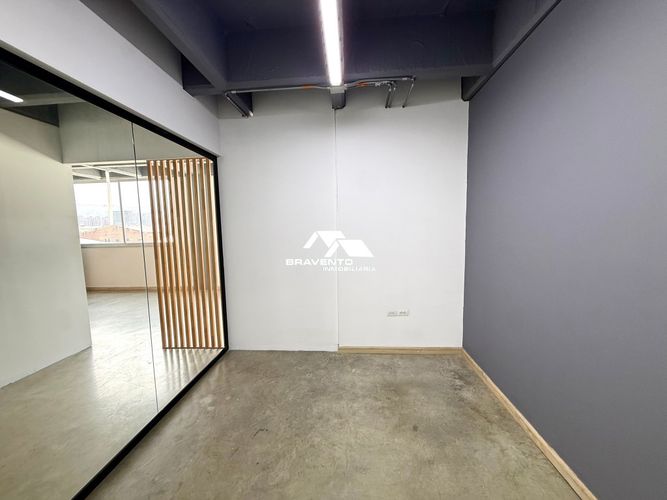 Oficina en arriendo en Simon Bolivar, Itagüí, 200 m² · foto 2 de 15
