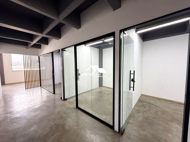 Oficina en arriendo en Simon Bolivar, Itagüí, 200 m² · foto 7 de 15